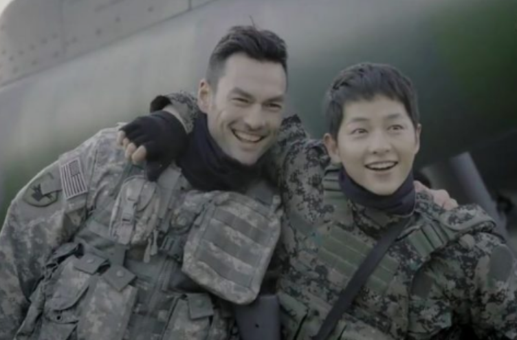 太陽の末裔アーガスとユ・シジン